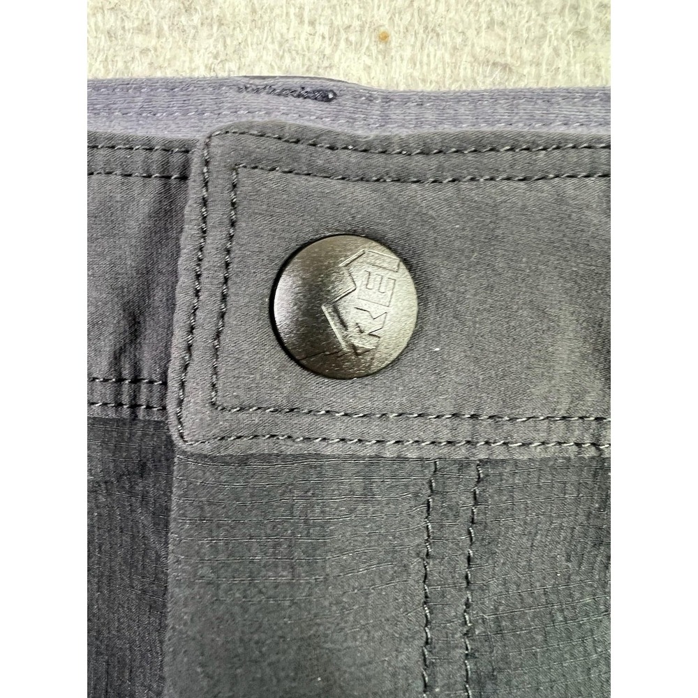 REI Shorts Womens 10 Black Hiking Nylon Stretch Zip Pocket Outdoor Performance - Picture 5 of 13